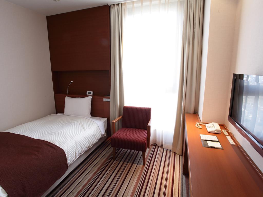 Hotel Crown Palais Kofu Экстерьер фото