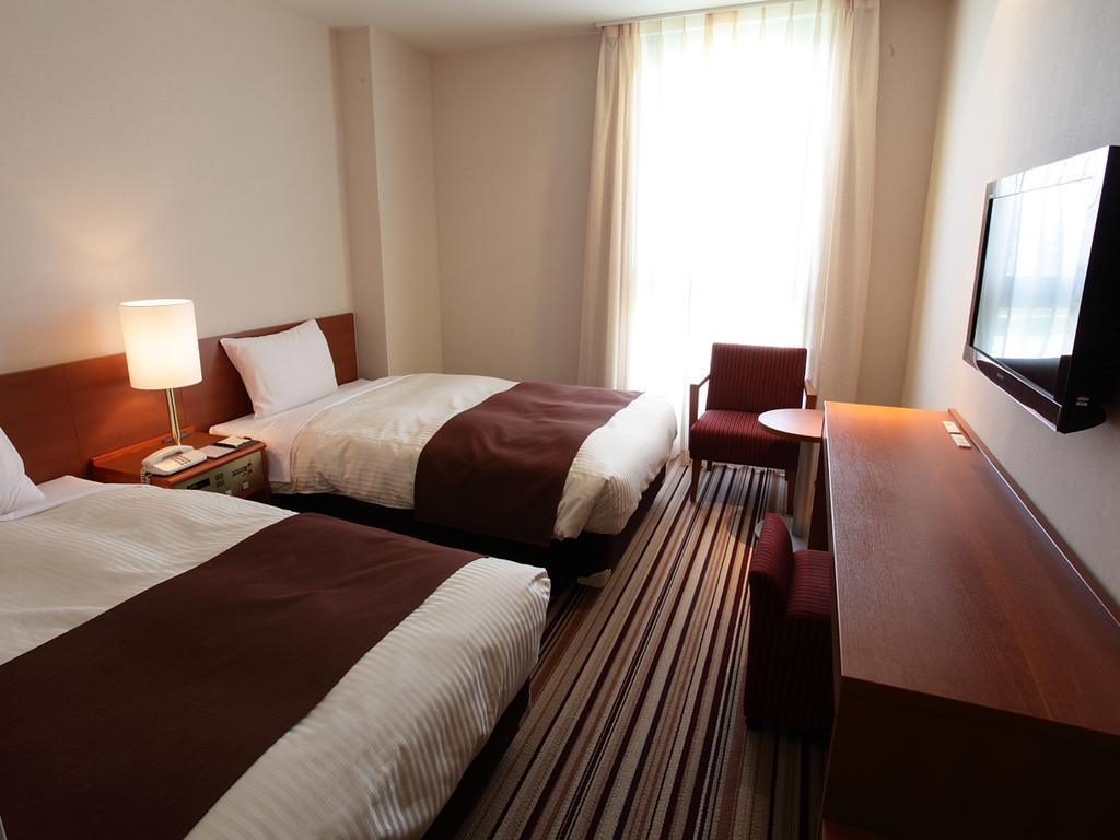 Hotel Crown Palais Kofu Экстерьер фото