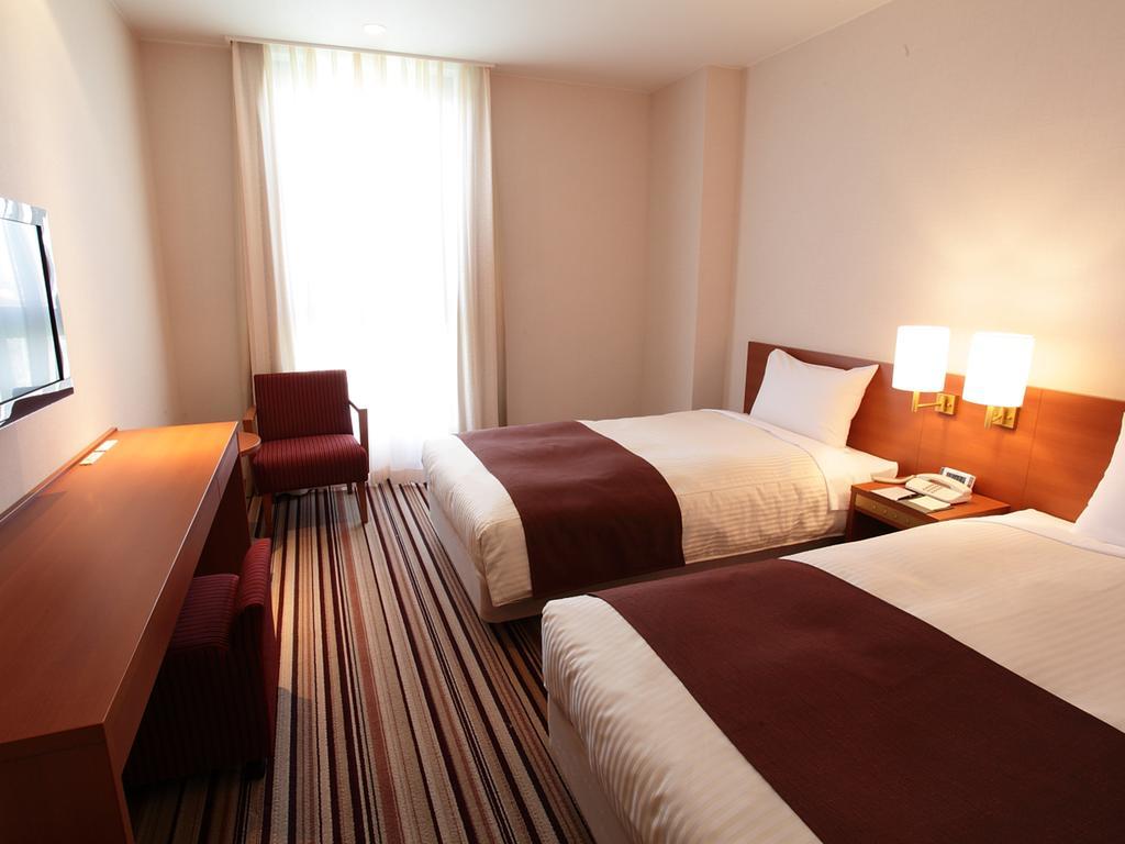 Hotel Crown Palais Kofu Экстерьер фото