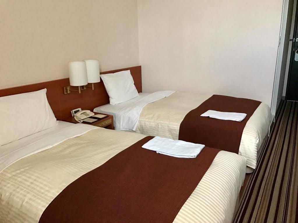 Hotel Crown Palais Kofu Экстерьер фото