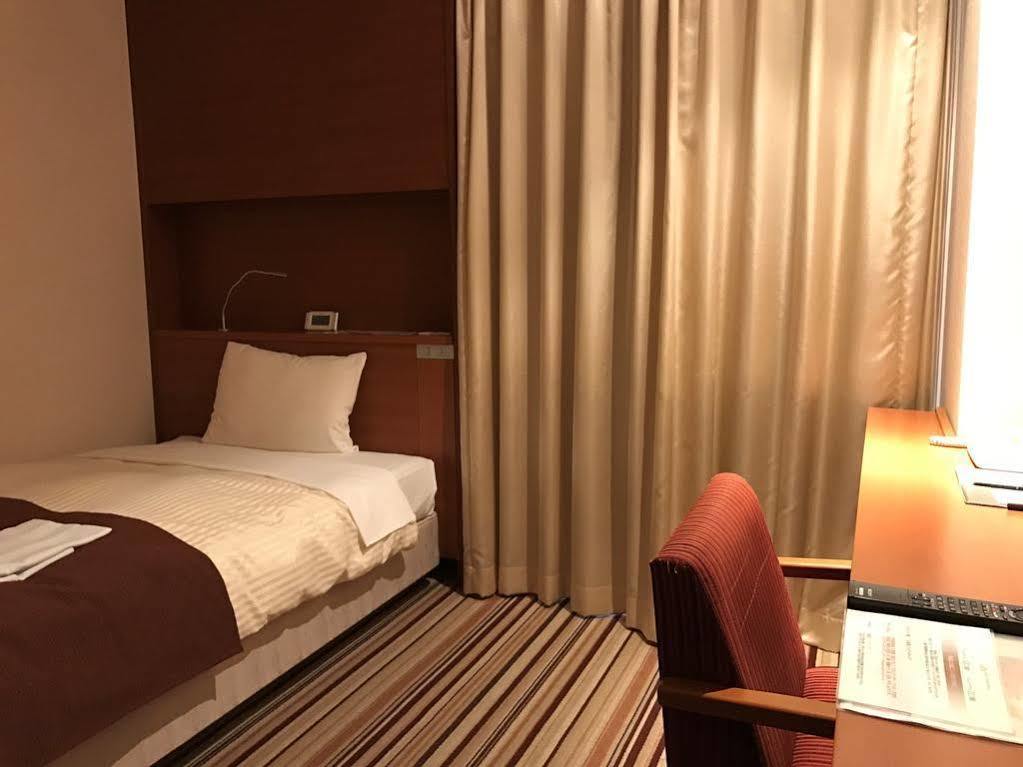 Hotel Crown Palais Kofu Экстерьер фото