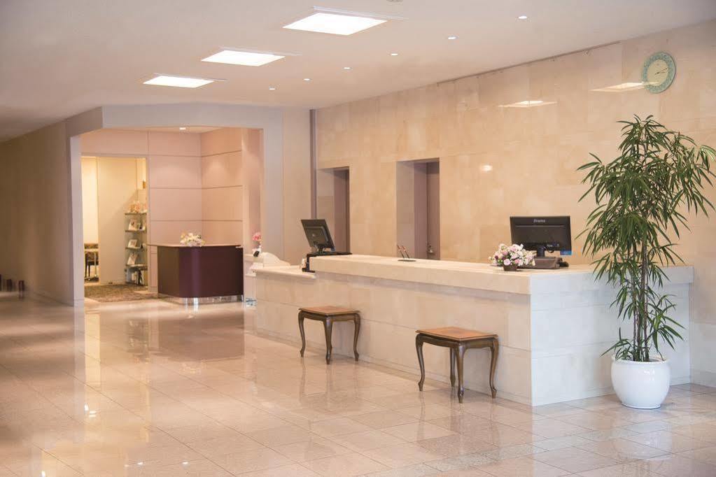 Hotel Crown Palais Kofu Экстерьер фото